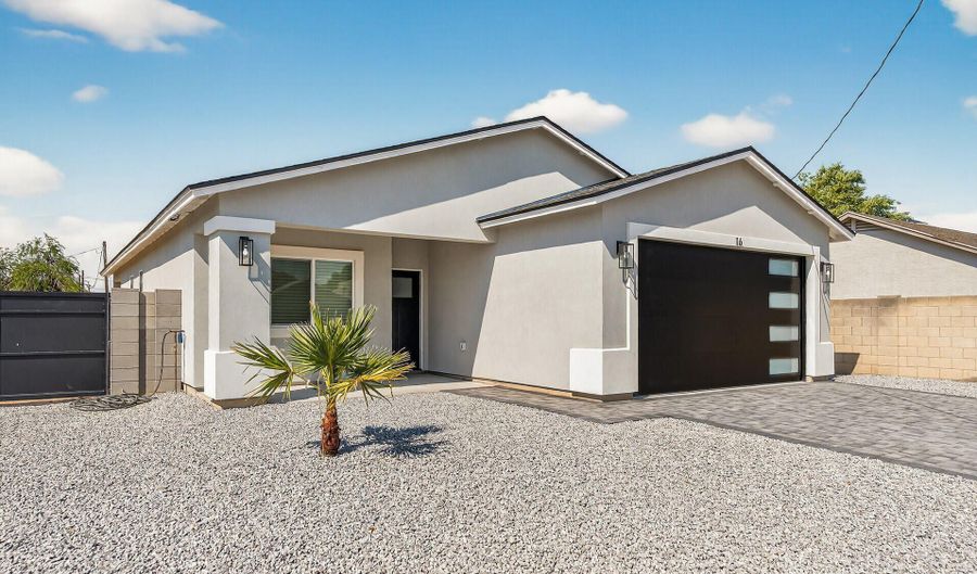 16 E Davis Ln, Avondale, AZ 85323 - 4 Beds, 2 Bath
