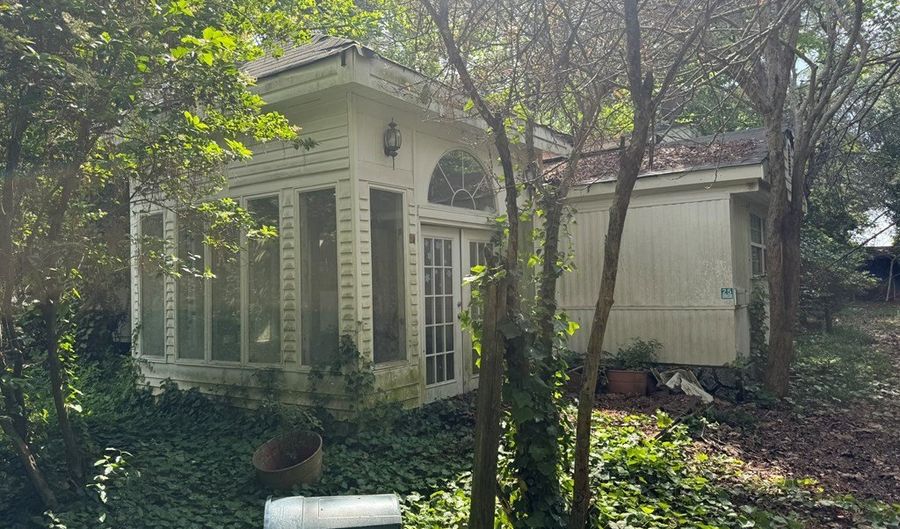 3001 TREASURE Ave, Albany, GA 31705 - 3 Beds, 2 Bath