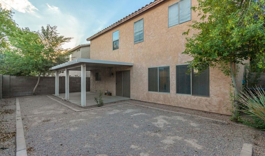 2739 E INDIAN WELLS Pl, Chandler, AZ 85249 - 4 Beds, 3 Bath