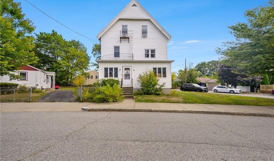 37 Forest Ave, Cumberland, RI 02864 - 8 Beds, 3 Bath