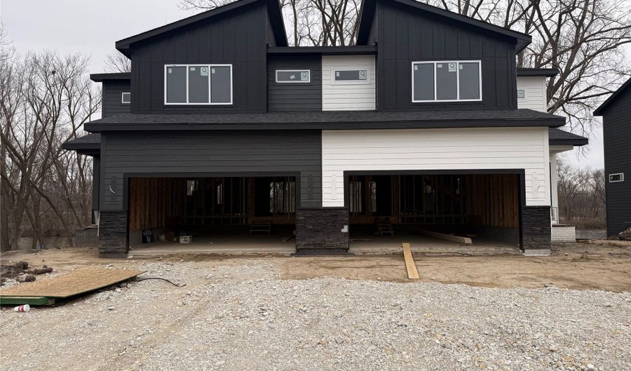 521 S 4th St, Adel, IA 50003 - 4 Beds, 4 Bath