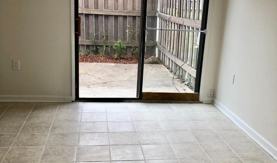 8612 VILLAGE Way 04/8612, Alexandria, VA 22309 - 2 Beds, 2 Bath