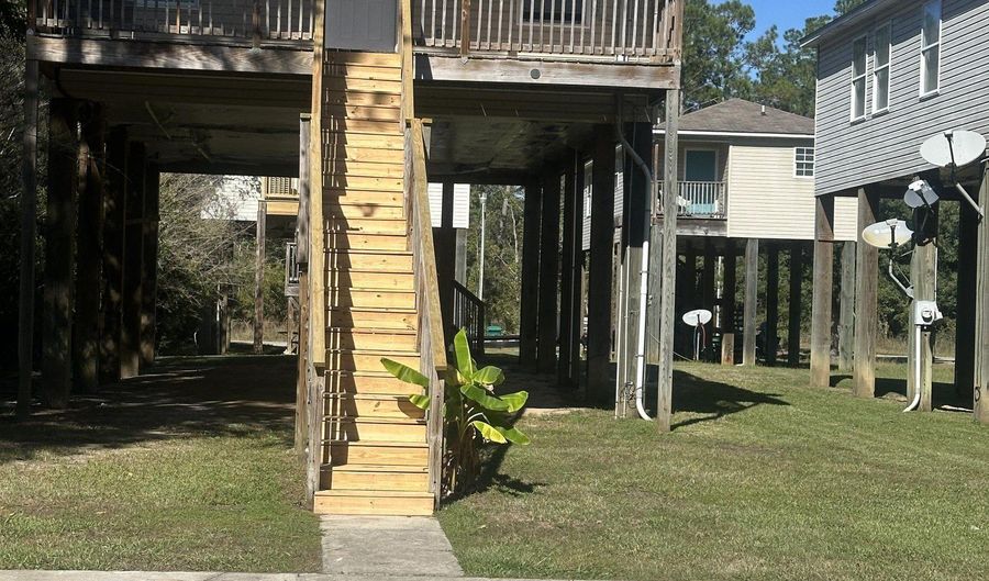 6018 Cedar Dr, Bay St. Louis, MS 39520 - 3 Beds, 2 Bath