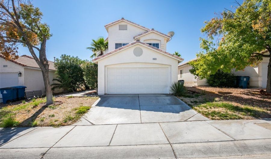 9321 COPPER BAY Ave, Las Vegas, NV 89129 - 4 Beds, 3 Bath