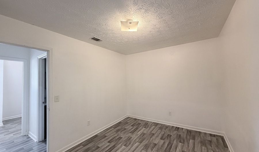 460 Rustwood Dr, Athens, GA 30606 - 2 Beds, 1 Bath