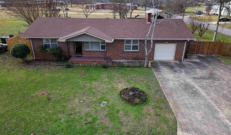 1409 N Houston St, Athens, AL 35611 - 3 Beds, 2 Bath