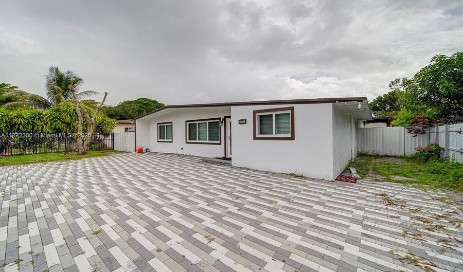 1070 NW 132nd St, North Miami, FL 33168 - 4 Beds, 3 Bath