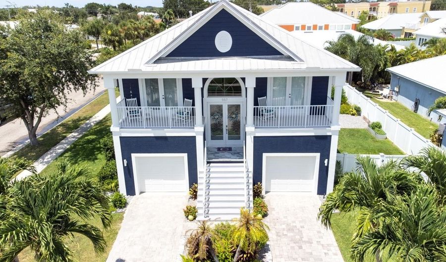 557 BIMINI BAY Blvd, Apollo Beach, FL 33572 - 4 Beds, 3 Bath
