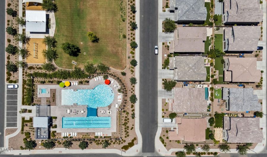 1092 E NEWLAND Dr, Chandler, AZ 85286 - 3 Beds, 4 Bath
