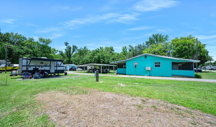 55521 Front St, Astor, FL 32102 - 0 Beds, 1 Bath