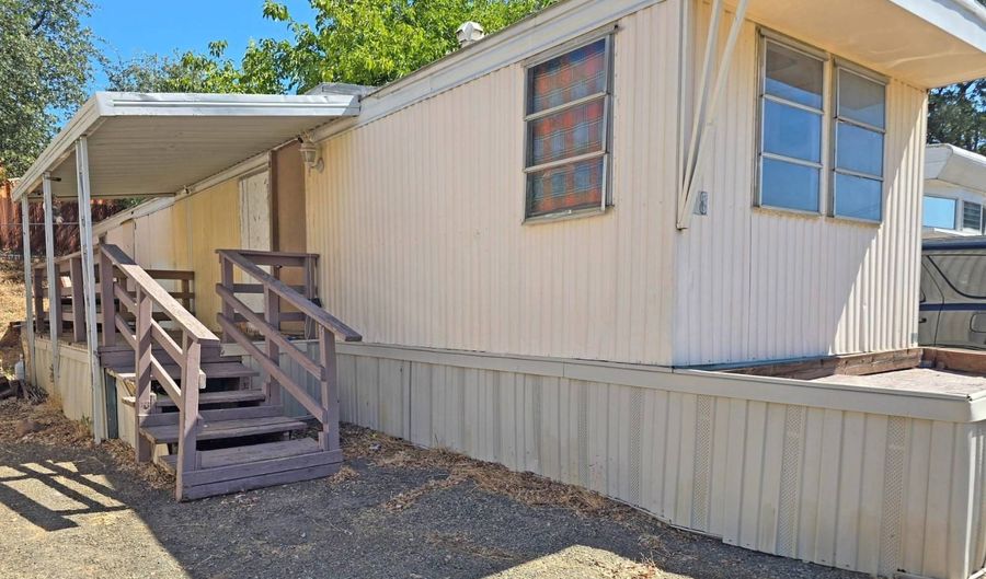 20480 River Valley Dr 18, Anderson, CA 96007 - 2 Beds, 1 Bath