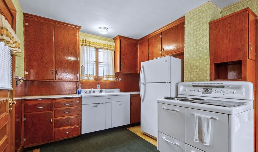 770 Fourth Ave, Berlin, NH 03570 - 2 Beds, 1 Bath
