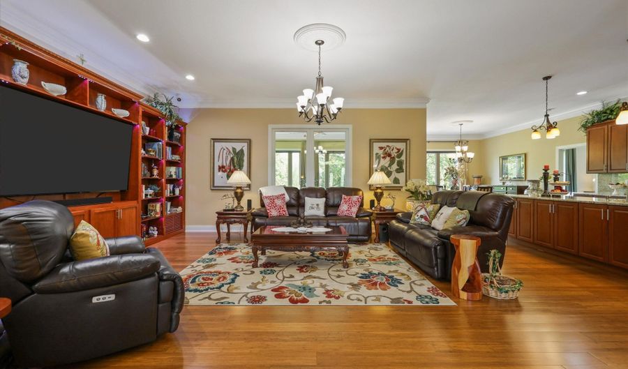 354 Shields Crossing Dr, Bean Station, TN 37708 - 3 Beds, 4 Bath