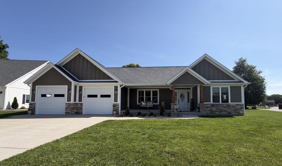 102 Shale Ct, Batesville, IN 47006 - 4 Beds, 3 Bath