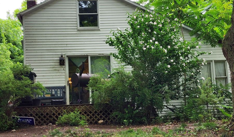 124 Park Ave, Allegan, MI 49010 - 3 Beds, 1 Bath