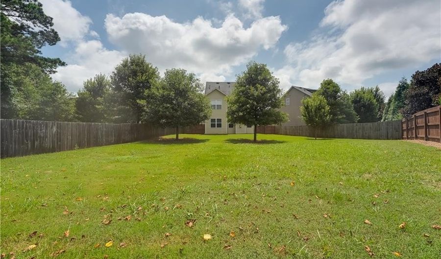 4072 Elsdon Dr, Austell, GA 30106 - 3 Beds, 3 Bath
