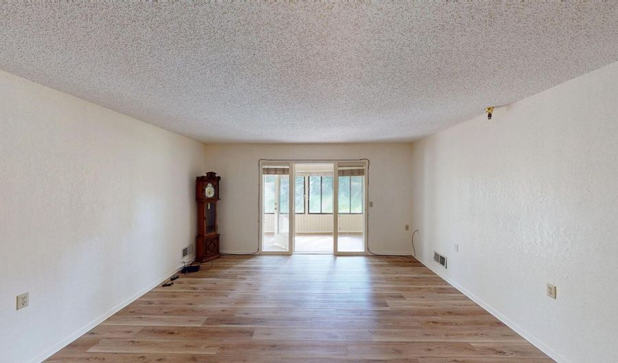 909 Luther Pl 102, Albert Lea, MN 56007 - 2 Beds, 2 Bath