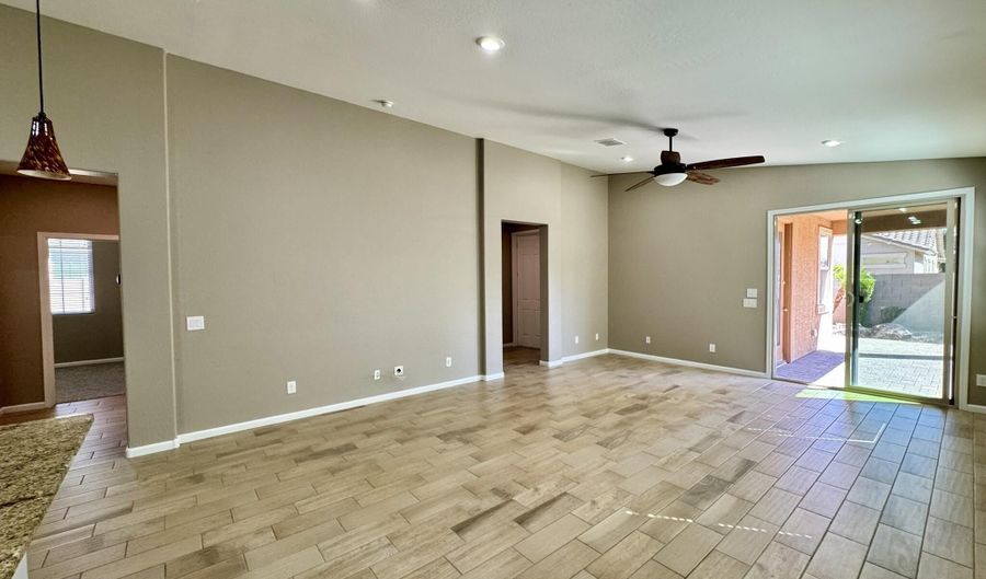 3253 S Miller Dr, Chandler, AZ 85286 - 5 Beds, 3 Bath