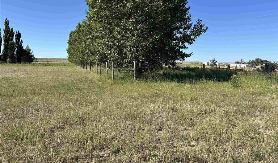 814 Hwy 32, Byron, WY 82412 - 5 Beds, 2 Bath