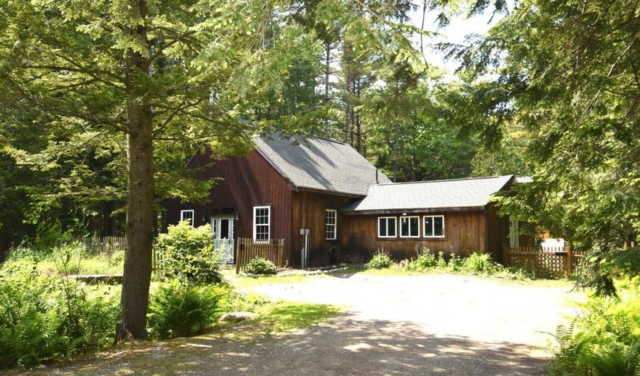 157 Back Belmont Rd, Belfast, ME 04915 - 1 Beds, 2 Bath