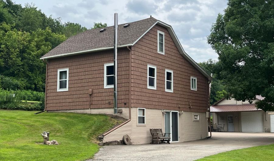 S2232 State Road 35, Alma, WI 54610 - 3 Beds, 1 Bath