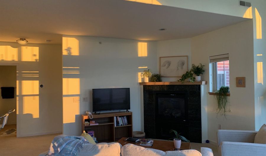 5196 Sassafras Dr 313, Fitchburg, WI 53711 - 2 Beds, 2 Bath