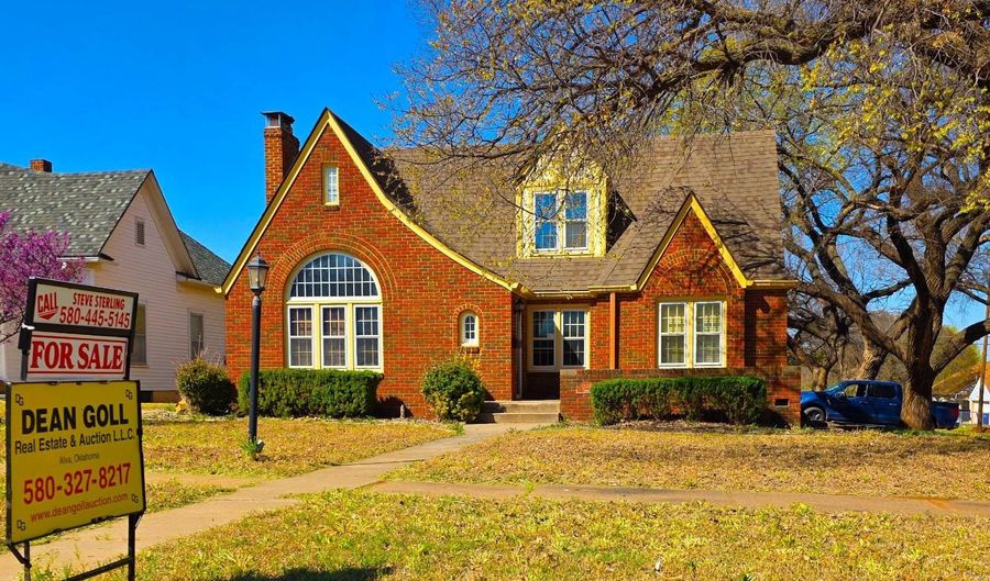1200 Locust St, Alva, OK 73717 - 4 Beds, 2 Bath