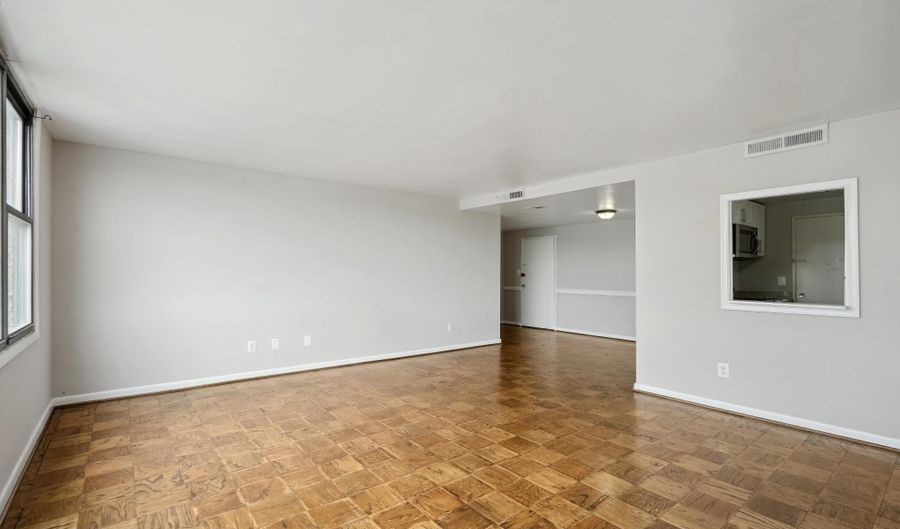 4600 DUKE St 603, Alexandria, VA 22304 - 2 Beds, 1 Bath