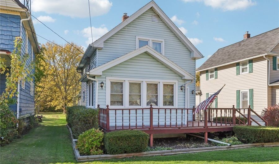 6235 Jefferson Rd, Ashtabula, OH 44004 - 3 Beds, 2 Bath