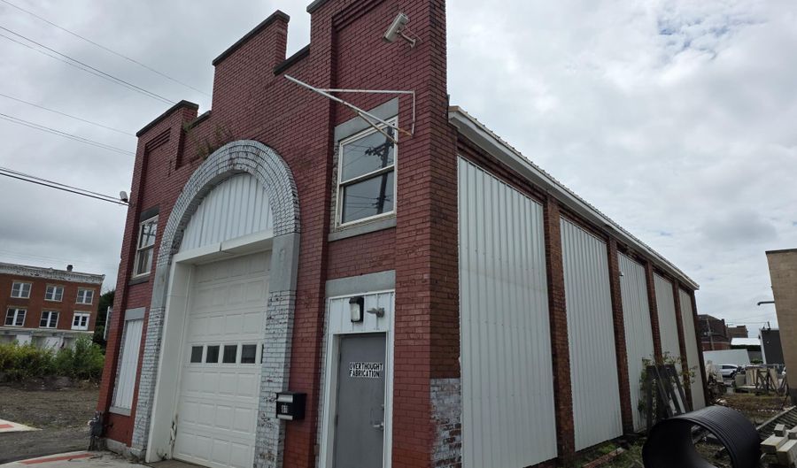 811 9th St, Altoona, PA 16602 - 0 Beds, 0 Bath