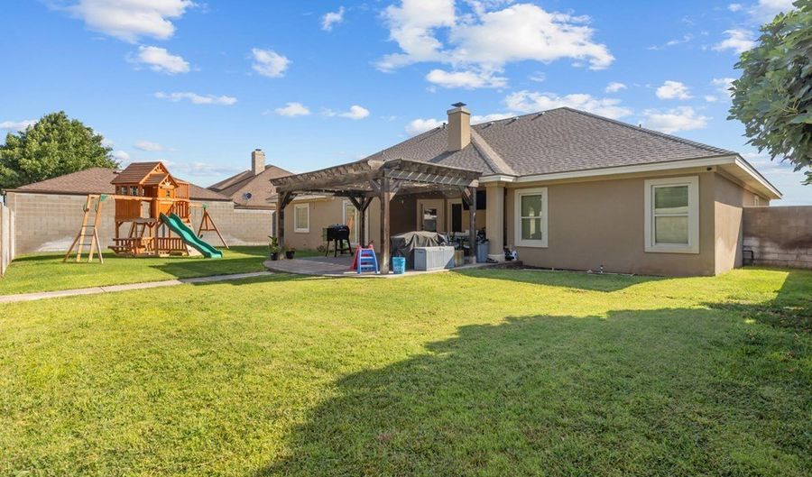 1521 Genesis Rd, Andrews, TX 79714 - 4 Beds, 3 Bath