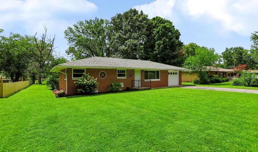 7114 Chandler Dr, Indianapolis, IN 46217 - 3 Beds, 1 Bath
