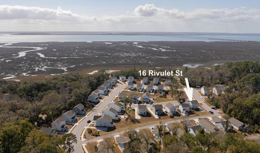 16 Rivulet St, Beaufort, SC 29906 - 4 Beds, 3 Bath