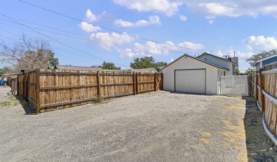 588 Humboldt St, Fallon, NV 89406 - 2 Beds, 1 Bath
