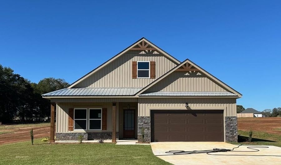 212 Woodham Rd, Ashford, AL 36312 - 4 Beds, 2 Bath