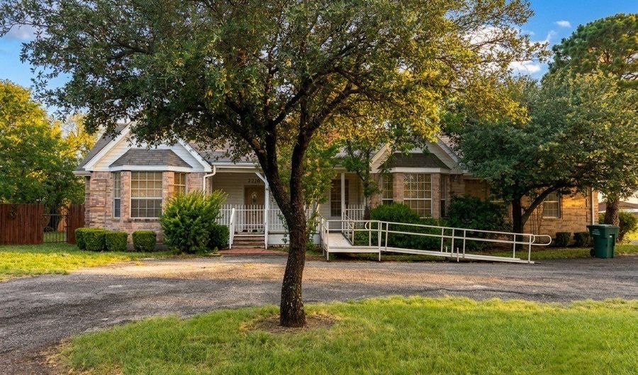 3210 E Lake Rd, Abilene, TX 79601 - 6 Beds, 4 Bath