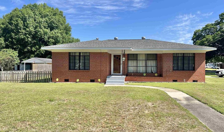 707 E Horner St, Atmore, AL 36502 - 2 Beds, 1 Bath