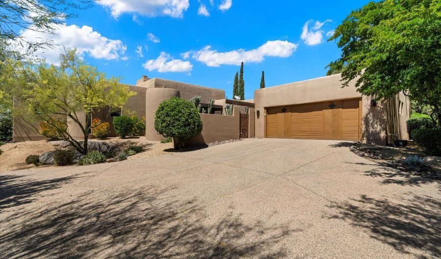 3120 ARROYO HONDO, Carefree, AZ 85377 - 3 Beds, 3 Bath