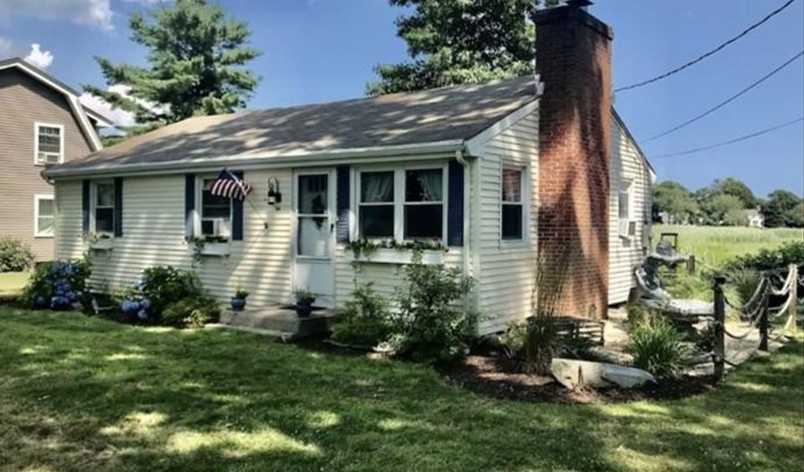 64 Neptune Dr, Old Saybrook, CT 06475 - 3 Beds, 1 Bath
