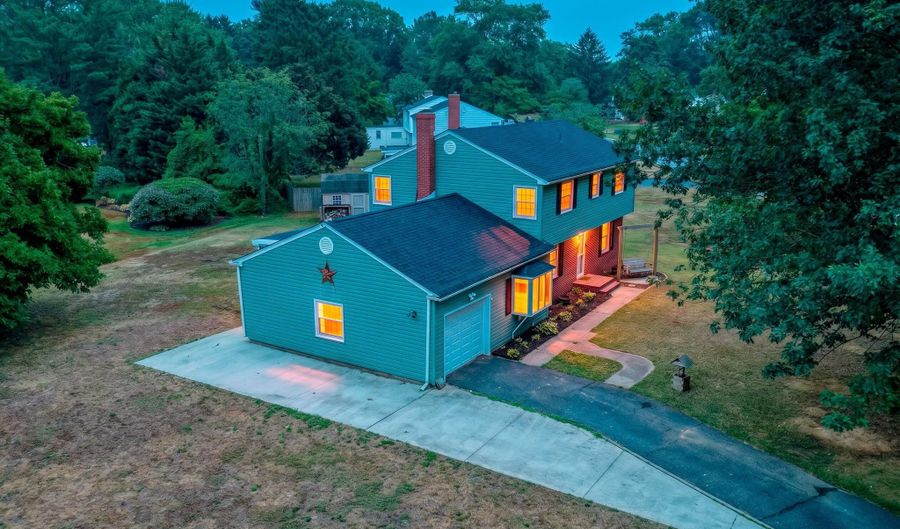 103 S FAIRFIELD Dr, Dover, DE 19901 - 4 Beds, 3 Bath