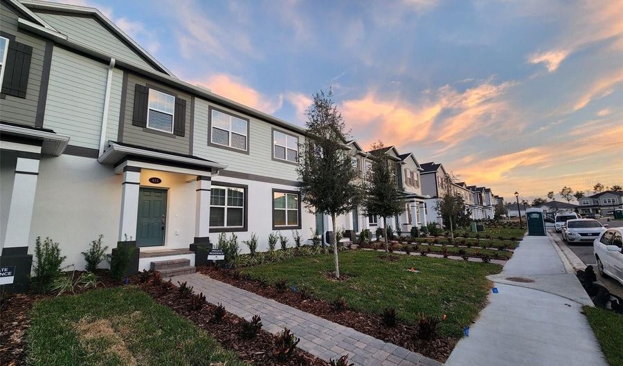 615 POTHOS St, Apopka, FL 32703 - 3 Beds, 3 Bath