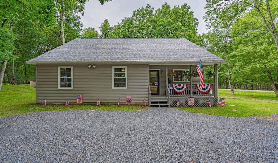 4 Wylie Cir, Albrightsville, PA 18210 - 3 Beds, 2 Bath