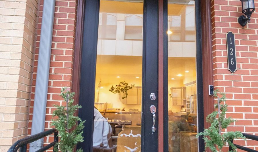 126 CAMBRIA Walk, Alexandria, VA 22304 - 4 Beds, 5 Bath