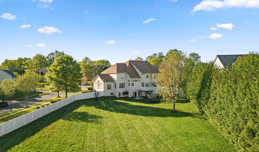 12801 WILLOW MARSH Ln, Bowie, MD 20720 - 6 Beds, 5 Bath