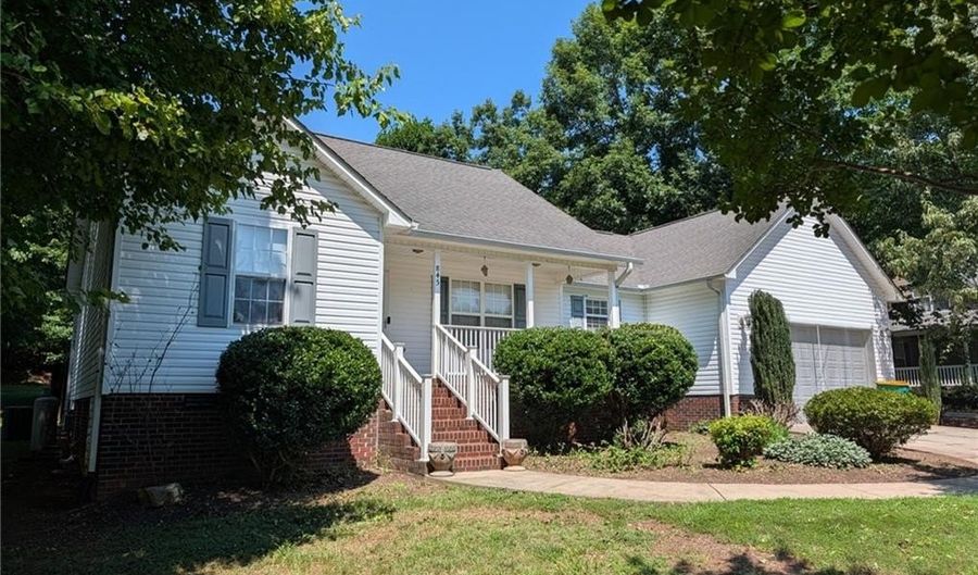 845 Hidden Ct, Asheboro, NC 27205 - 3 Beds, 2 Bath