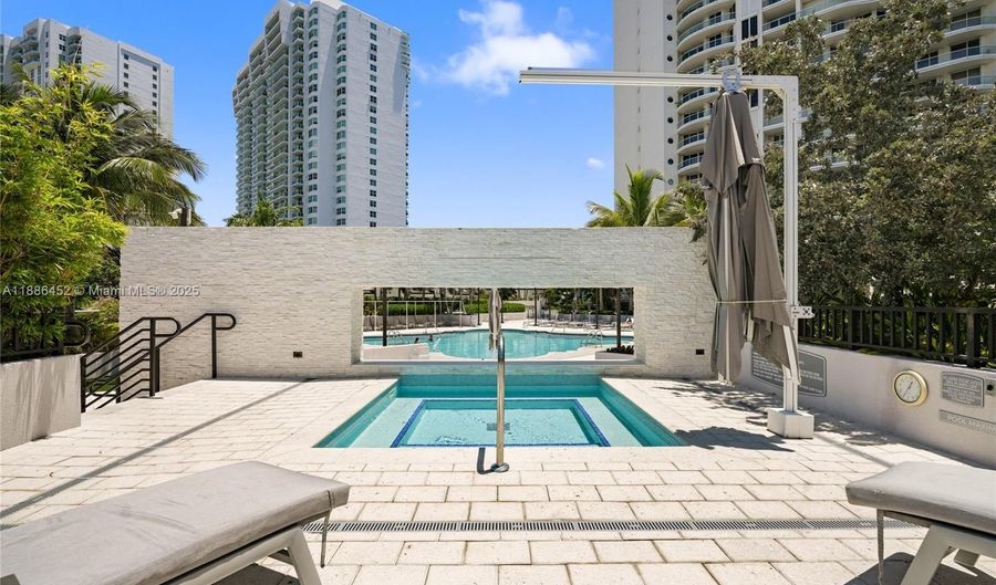 7000 Island Blvd 3008, Aventura, FL 33160 - 2 Beds, 2 Bath