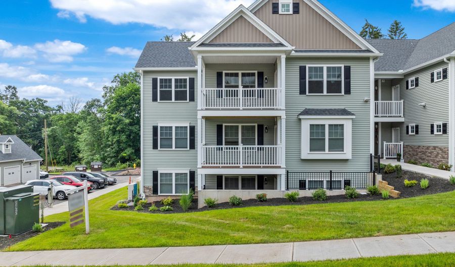 64 E Mitchell Ave 27, Cheshire, CT 06410 - 2 Beds, 2 Bath