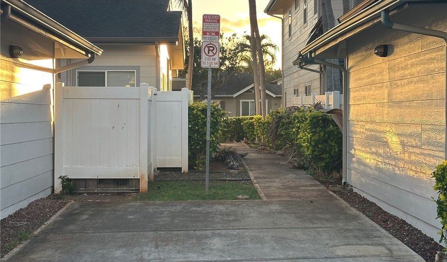 91-1051 Kaileolea Dr 2B5, Ewa Beach, HI 96706 - 3 Beds, 3 Bath