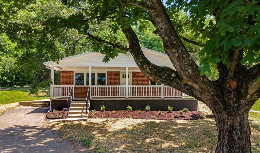 345 3, Athens, TN 37303 - 3 Beds, 2 Bath