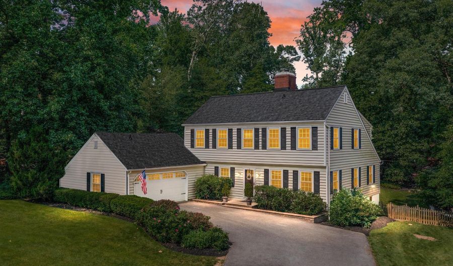 994 BAYBERRY Dr, Arnold, MD 21012 - 4 Beds, 3 Bath